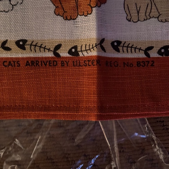 New Ulster Weavers Cats Galore Linen Tea Towel Set w/Fish Bone Decorative Border - Picture 9 of 11